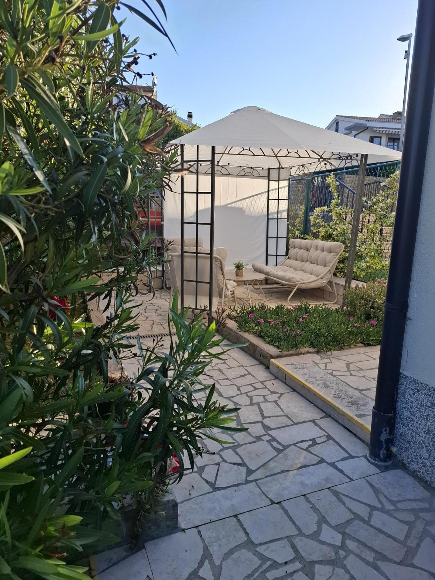 Apartman Luma Krk Town Exterior foto